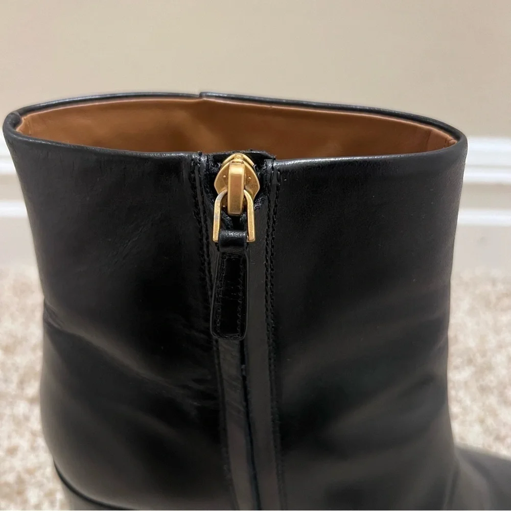 Tory Burch Ruby Block Heel Leather Booties Chain Link Size 8.5